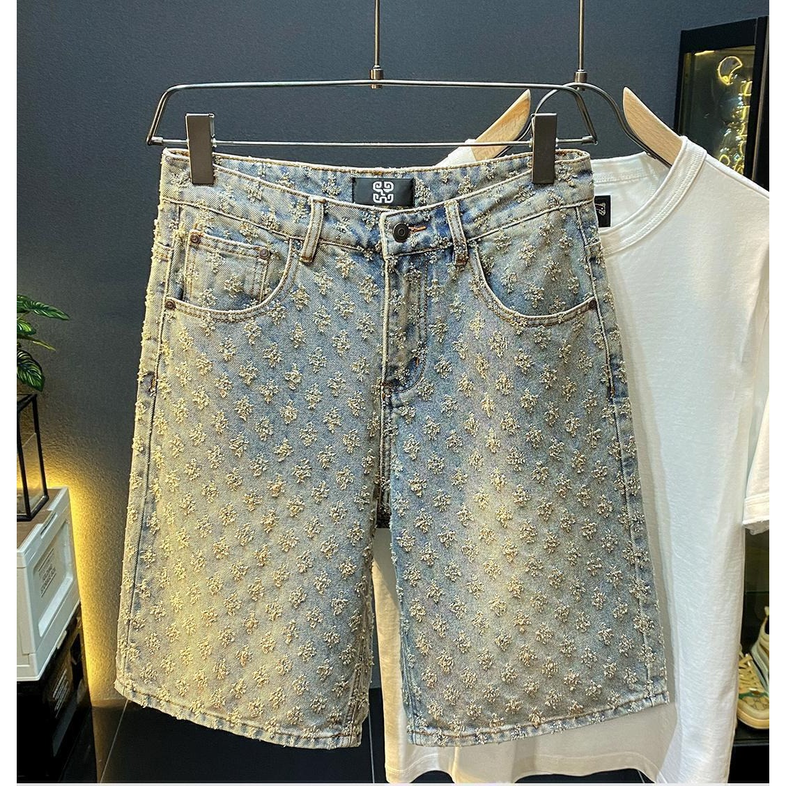 Vintage Fashion Shop - กางเกงยีนส์ขาสั้นผู้ชายสไตล์ลำลอง เอวสูงปานกลาง ทรงหลวม แฟชั่นวินเทจ ความยาวระดับเข่า เหมาะสำหรับฤดูร้อน